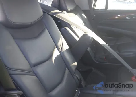 2018 Cadillac Escalade Luxury z USA, uszkodzony, nr VIN 1GYS4BKJ2JR179227